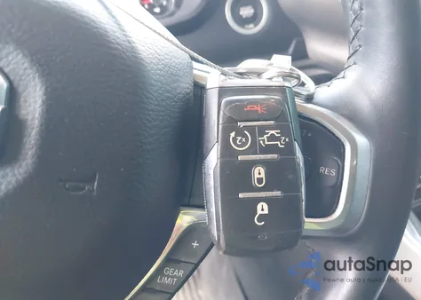 2019 Ram 1500 Laramie 4X2 5'7 Box from USA, damaged, VIN 1C6RREJT5KN514166